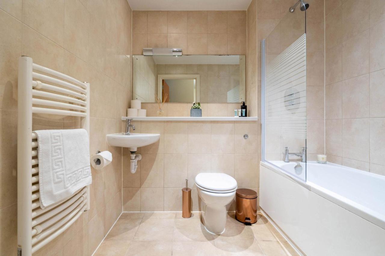 Haus City Centre Apartment - Arcadian -Balcony - Secure Parking - Wifi-Smart Tv - China Town -Top Rated Бирмингем Экстерьер фото